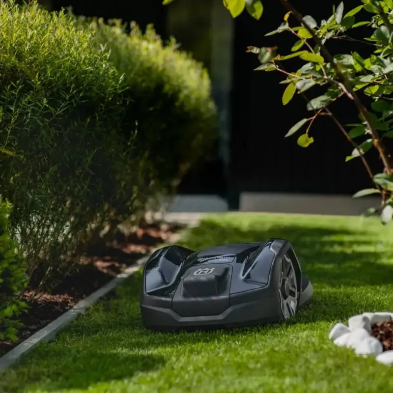 Robot tondeuse Automower® 305E NERA HUSQVARNA